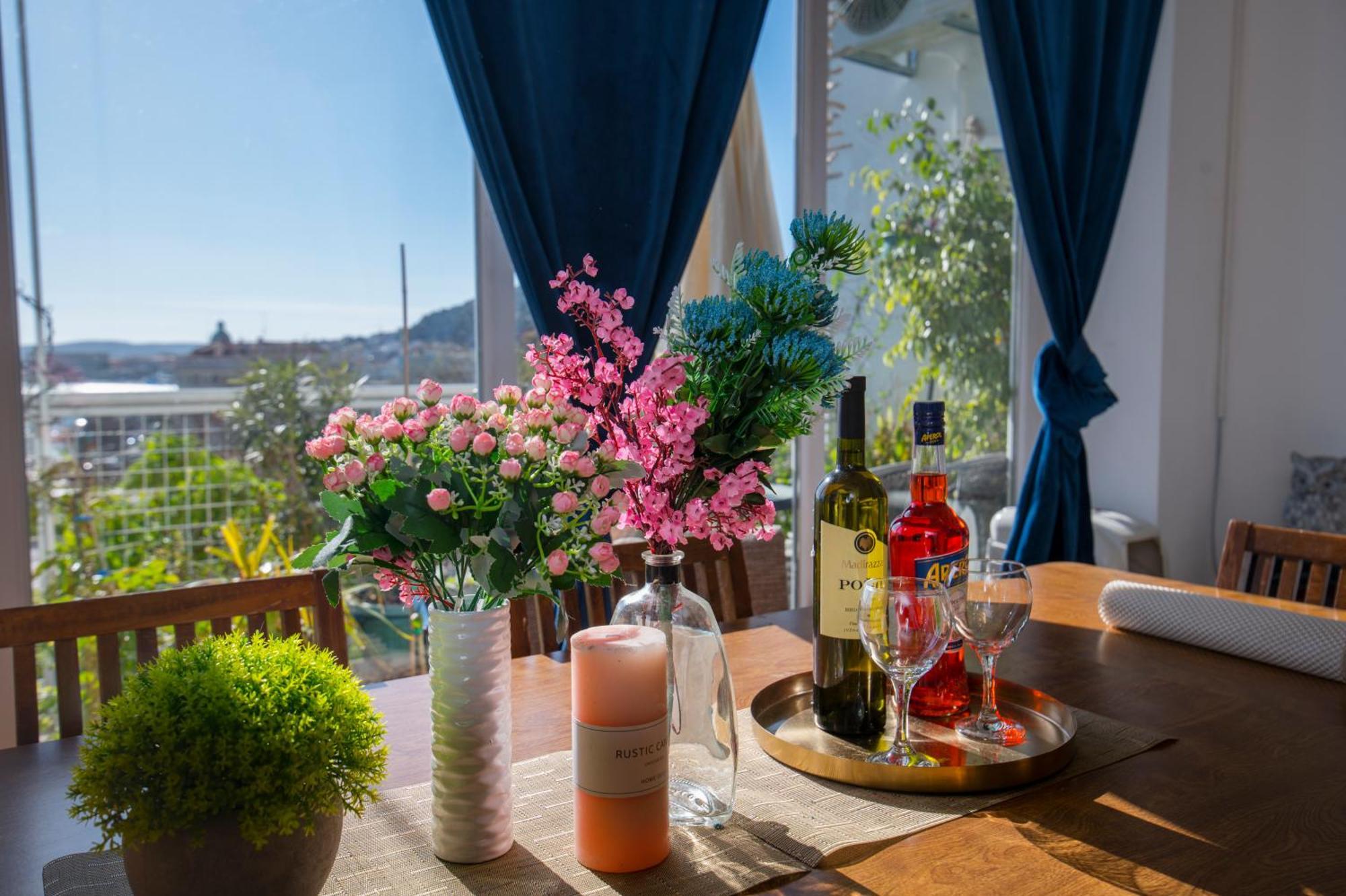 Split Sea View Centar Xxl Apartment Luaran gambar